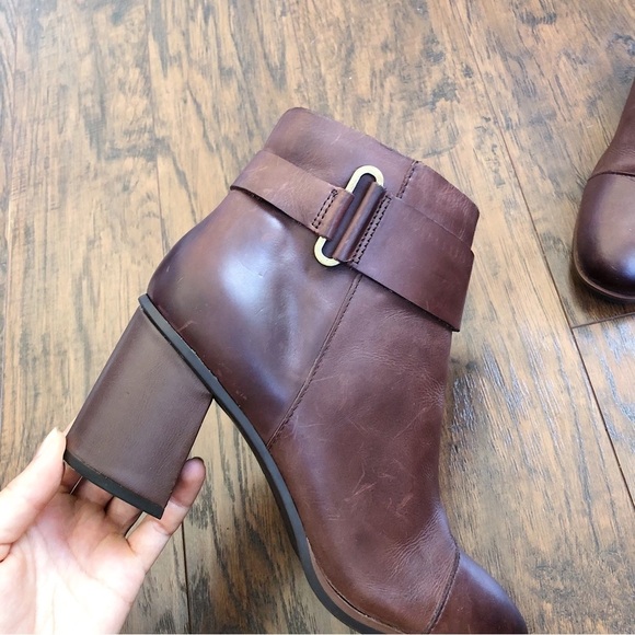 Korks • Decola Bootie brown block heel ankle boot moto leather cap toe - Picture 8 of 11
